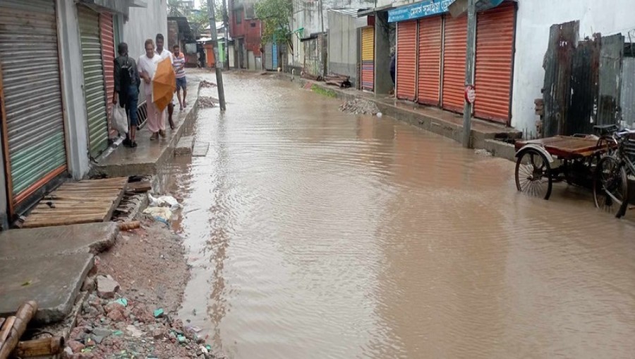 Cyclone Remal Floods Khulna: 30 Villages Submerged, 100,000 in Shelters