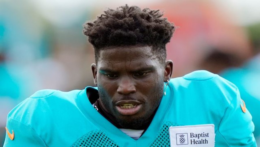 Tyreek Hill Detained by Police Ahead of Dolphins' Season Opener