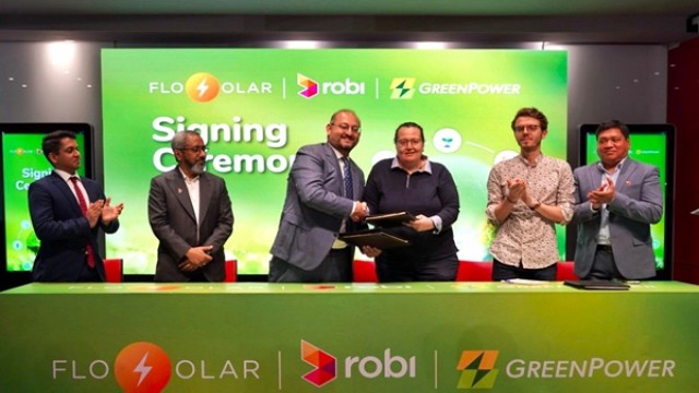 Robi partners with FloSolar and GreenPower Asia to build a 100MWp solar park under a groundbreaking green energy MoU.