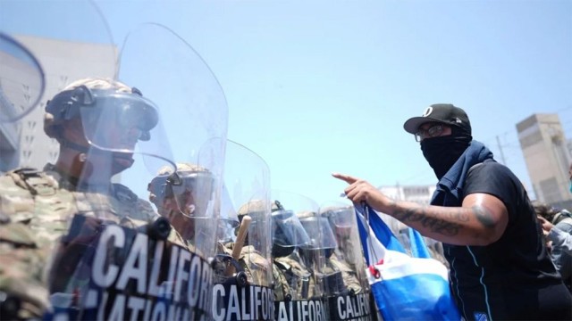 Trump Announces Withdrawal of National Guard from Chicago, Los Angeles and Portland