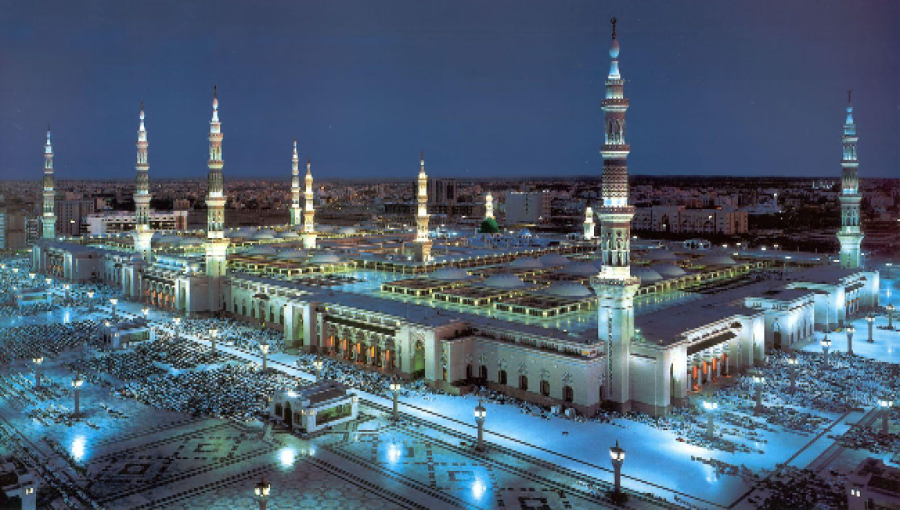 Masjid e Nababi, also known as Masjid al-Nabawi or the Prophet's Mosque, is a significant historical landmark in Madinah, Saudi Arabia