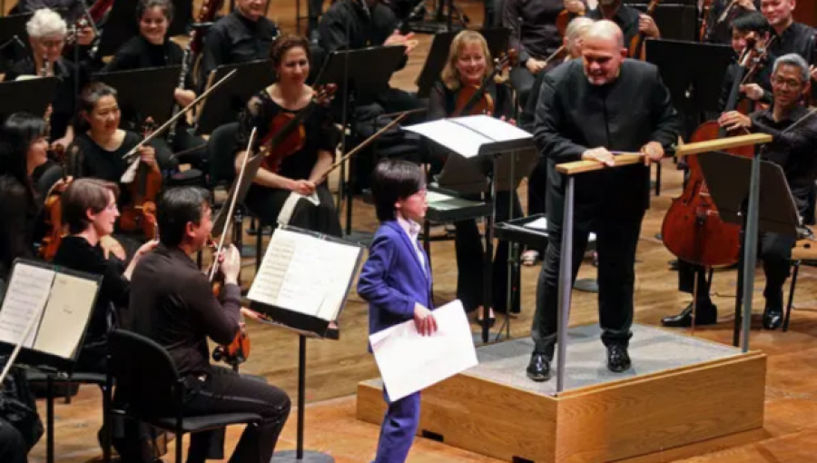 New York Philharmonic Gala Spotlights Music Education with Dudamel at the Helm