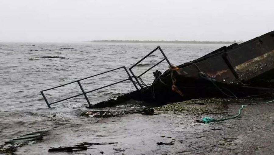 Tragedy Strikes as Ferry Capsizes off Mozambique, Claiming Over 90 Lives