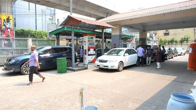 Severe Fuel Crisis Disrupts Daily Life in Dhaka Amid Global Tensions