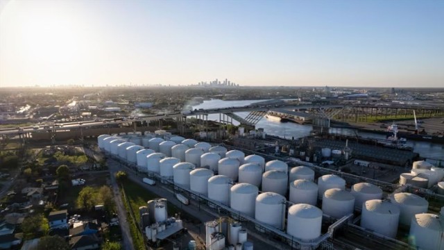 Oil Prices Surge Above $105 as Iran War Enters Third Week