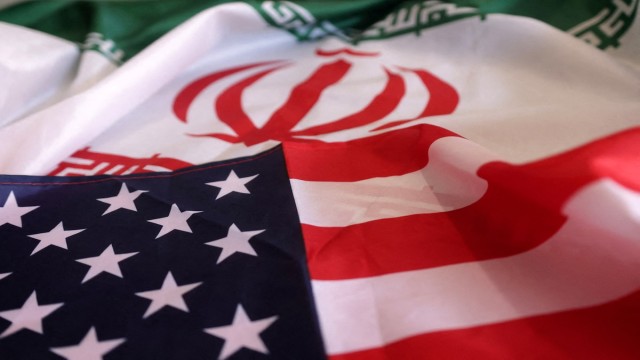 Iran, US Confirm Nuclear Talks in Oman Despite Rising Tensions