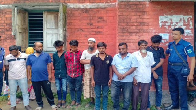 The nine arrested and convicted middlemen at Pabna Mental Hospital on Sunday morning. Photo: V7N