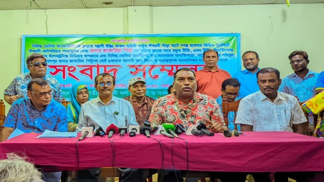 BNP leader Zakaria Pintu addresses a press conference at the Ishwardi Press Club on Tuesday, refuting what he called false allegations and political propaganda linked to the June 5 violence in Sara Ghat area. (Photo: V7N)