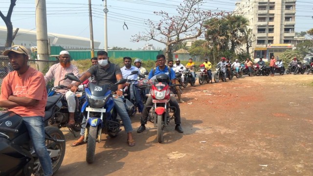 Fuel Shortage Triggers Long Queues at Filling Stations in Pabna