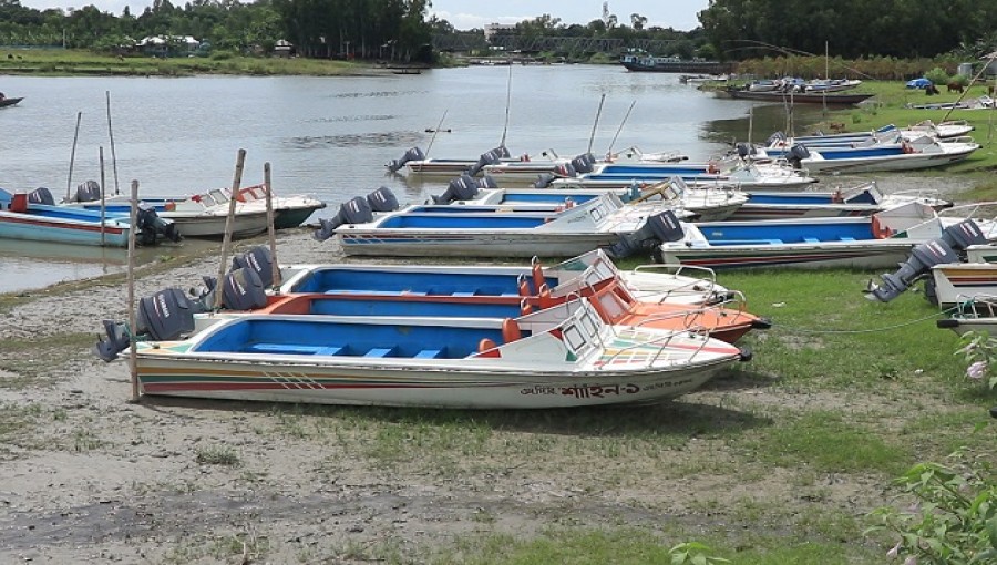 Kazirhat-Aricha Speedboat Operations Halted, Travelers Face Delays