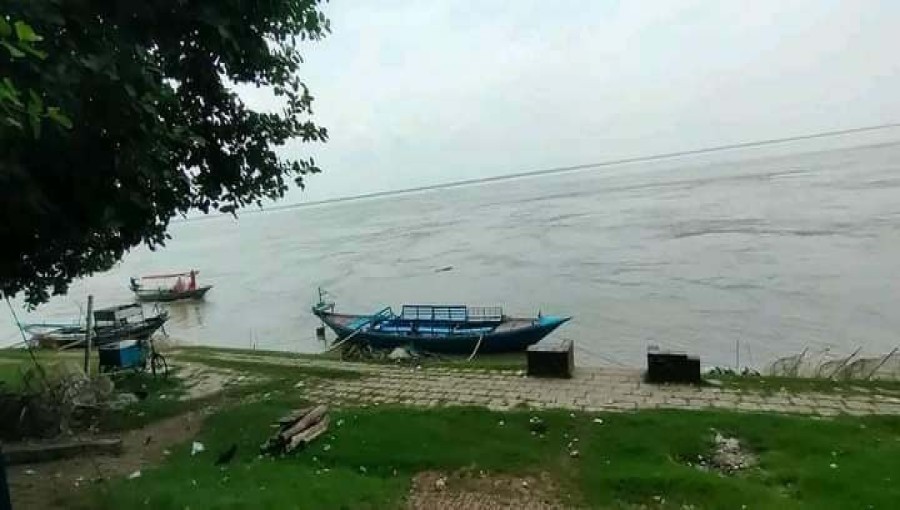 Water levels in the Padma River are rising again in Rajshahi, heightening concerns about potential flooding. Local residents are closely monitoring the situation as the river's level approaches the danger mark.