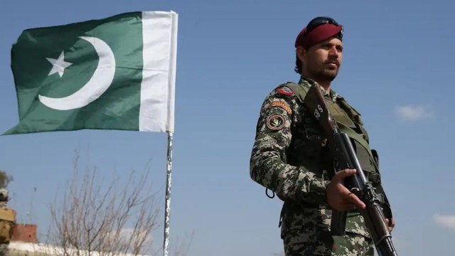 Pakistan Conducts Airstrikes on Militant Bases Near Afghan Border