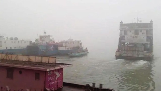 Ferry Services Resume on Paturia–Daulatdia Route After 7.5 Hours Suspension Due to Fog