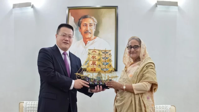 Yao Wen, the Chinese ambassador, congratulates PM Hasina