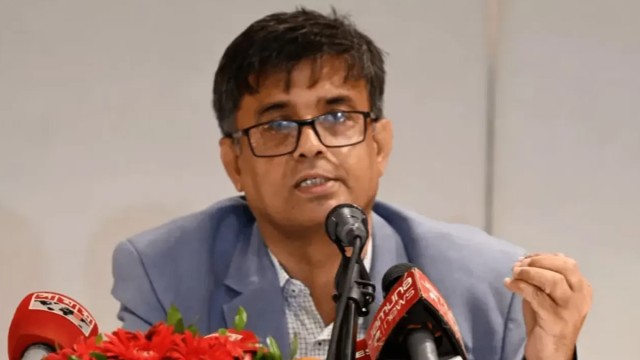 Dhaka Engaged in High-Level Talks with Washington Over 35% Tariffs