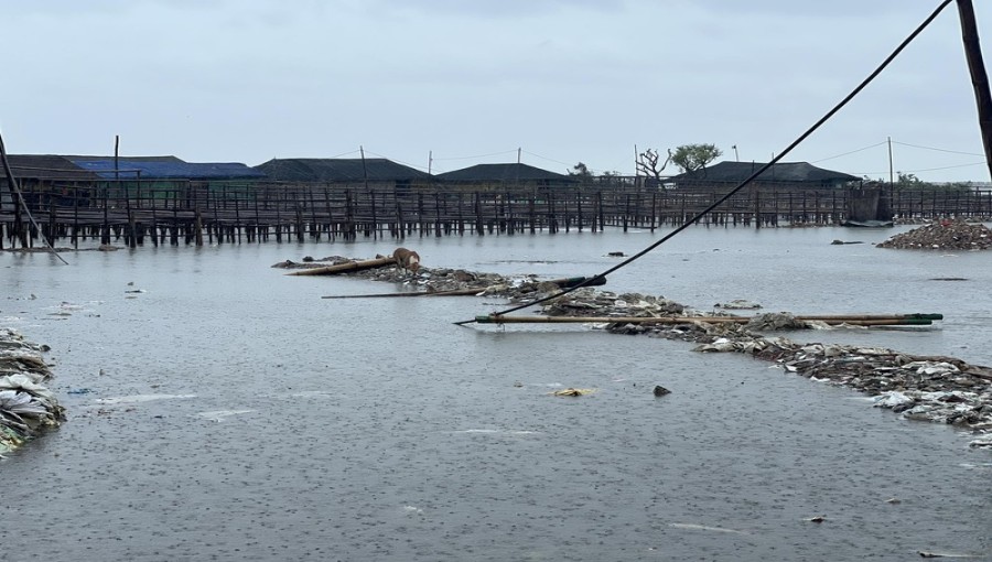 Coastal Areas Submerged as Cyclone 'Remal' Hits Cox's Bazar