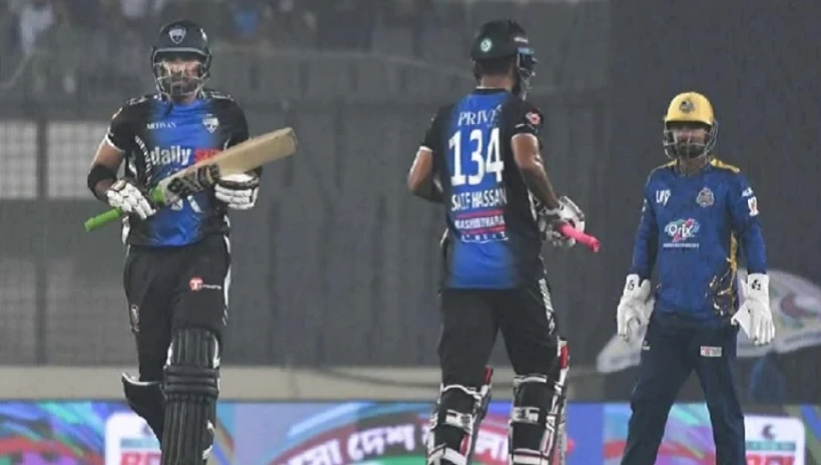 Khushdil Shah delivered the late fireworks, hammering an unbeaten 46 off 23 balls, including three sixes and as many fours. Skipper Nurul Hasan Sohan added a blistering 25 off 11 balls to propel Rangpur to a challenging total.