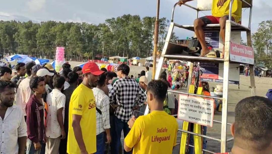 Tourist from Mirpur Goes Missing While Swimming at Cox's Bazar Beach