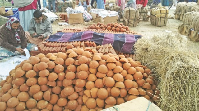 Rajshahi's manufacture of date gurh, its thriving local economy