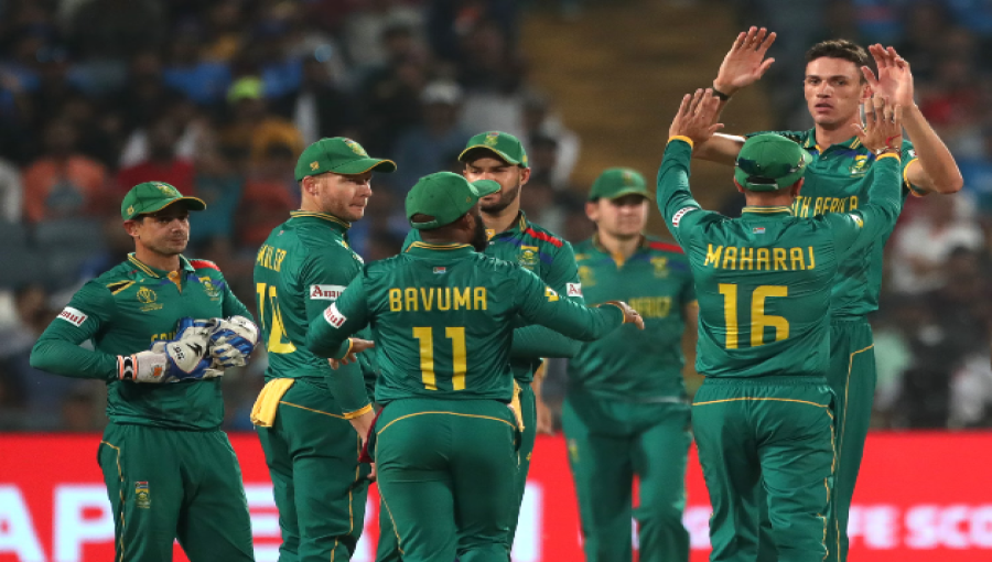 De Kock's Blistering Knock Propels South Africa to Dominant Position in T20 World Cup Super 8 Opener