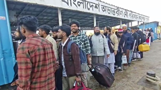 Ship Movement to St. Martin’s Island Resumes; Overnight Stay Allowed for Two Months