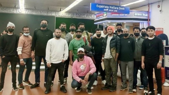39 Bangladeshis Deported from US, Land at Dhaka Airport