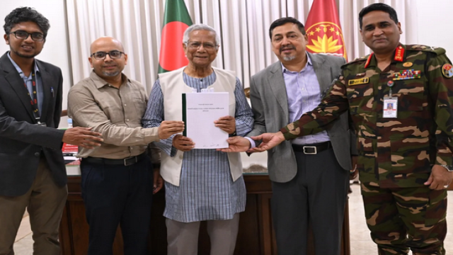 Bangladesh Committee Submits Surveillance Reform Report to Chief Adviser Yunus