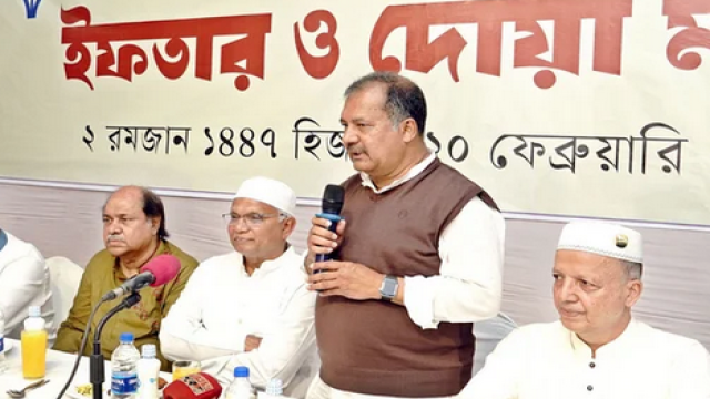 Information Minister Seeks Journalists’ Cooperation for Media Welfare