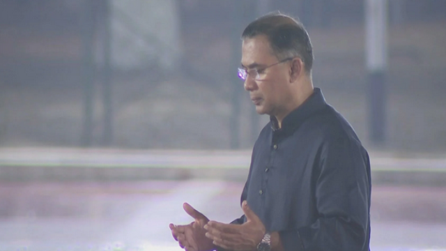 PM Tarique Rahman Offers Prayers for Language Martyrs at Shaheed Minar