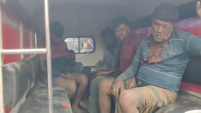 Villagers Beat Eight Robbers in Rajshahi, One Dead