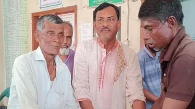 1,500 Underprivileged Receive VGF Rice in Jhenaidah Ahead of Eid