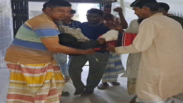 Two Injured in Shooting at Tea Stall in Chatmohar