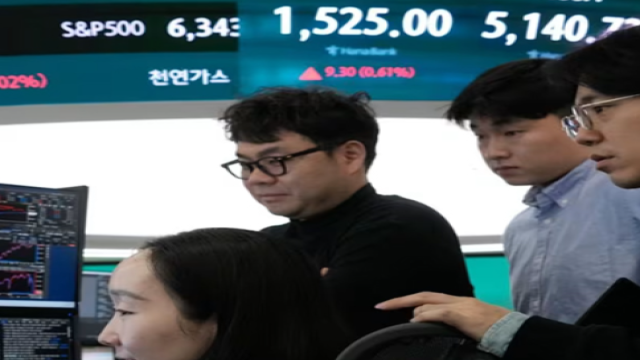 South Korea indexes soar at open after Trump war