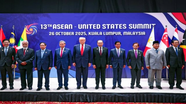 U.S. President Trump Attends ASEAN Summit, Strengthens Asia Ties