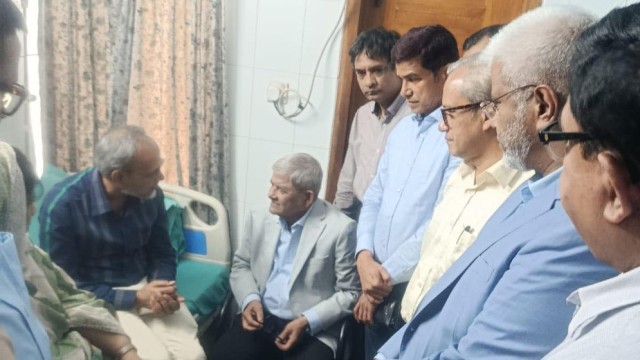 BNP Secretary General Visits Ill Health Affairs Secretary Dr. Mohammad Rafiqul Islam