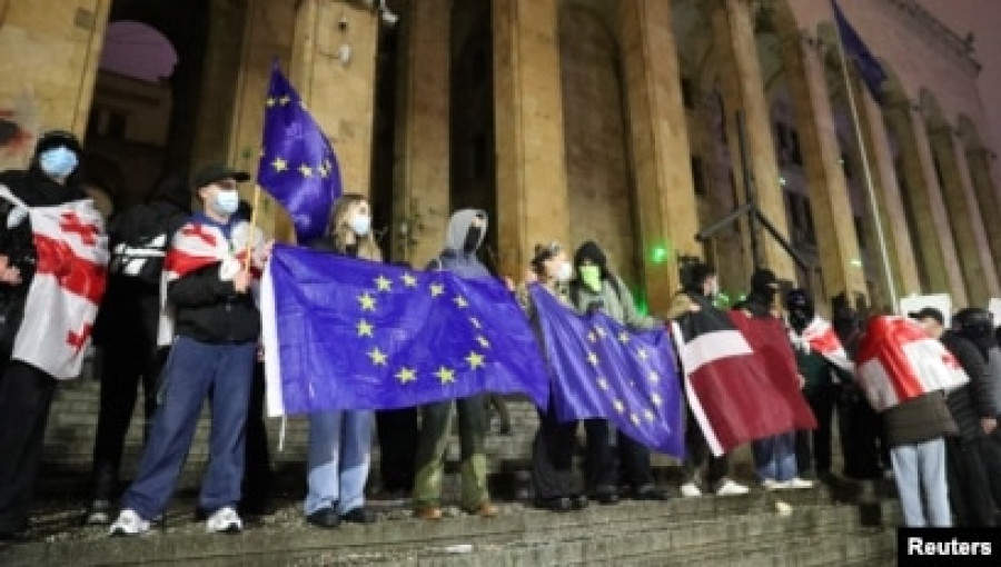 Thousands Rally in Tbilisi Against Government and Suspended EU Accession Talks