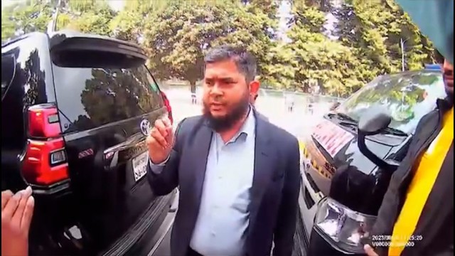 Video of Jamaat Candidate Dr. SM Khaliduzzaman Attempting to Enter Cantonment Goes Viral