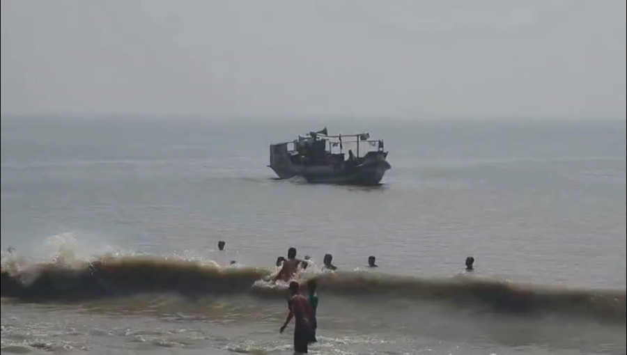 Deep Depression Over Bay of Bengal Likely to Intensify into Cyclone, Warning Signal Issued