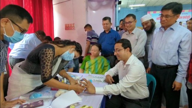 Khagrachhari Deputy Commissioner A B M Iftekharul Islam Khondkar inaugurating the free medical camp and blood donation drive at Khagrachhari Officers’ Club on July 28, 2025.