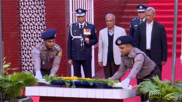 Home Affairs Adviser Pays Tribute at Police Memorial on Victory Day