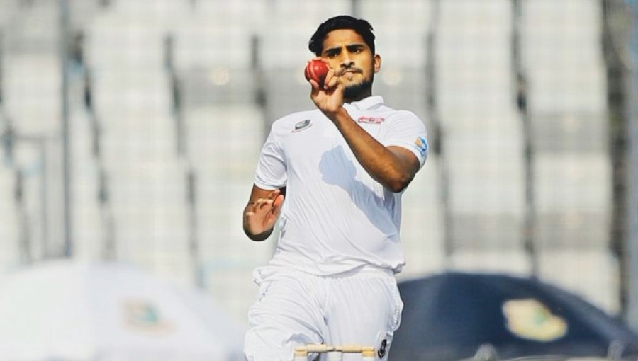 Sri Lanka in Trouble at Lunch (92-5) Thanks to Ahmed's 3-23