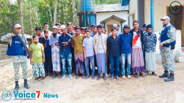 Ukhiya College Road, they were able to capture them by searching the passenger bus.