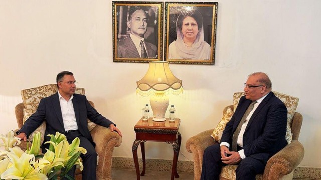 Pakistan High Commissioner Pays Courtesy Call on BNP Acting Chairman Tarique Rahman