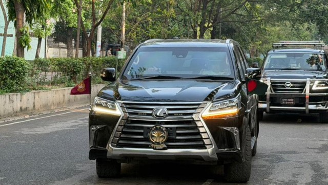 Prime Minister Tarique Rahman Marks First Official Use of National Flag on State Vehicle