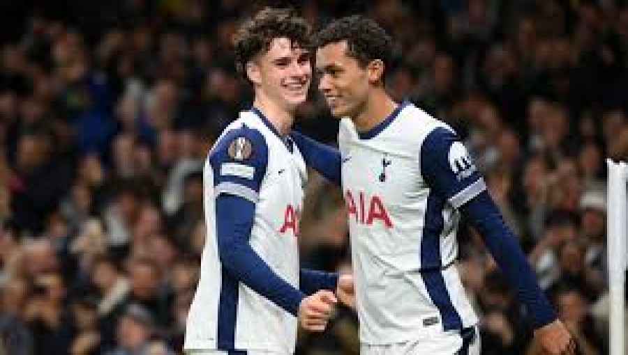 Tottenham Triumphs 3-0 Over Qarabag Despite Early Red Card Setback