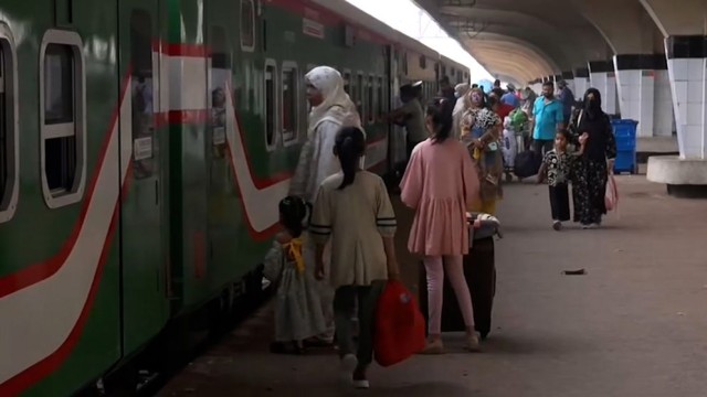 Eid Journey Begins Smoothly at Kamalapur Railway Station