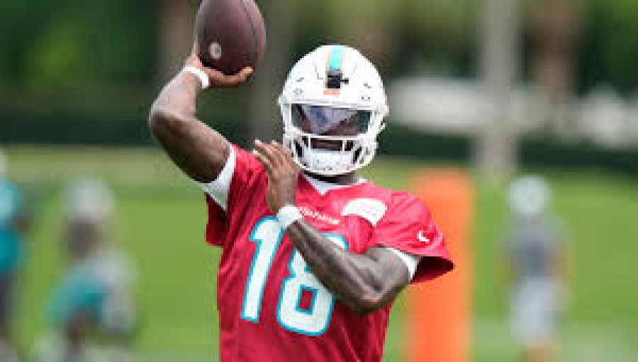 Huntley Remains Dolphins' Starting QB Despite Struggles