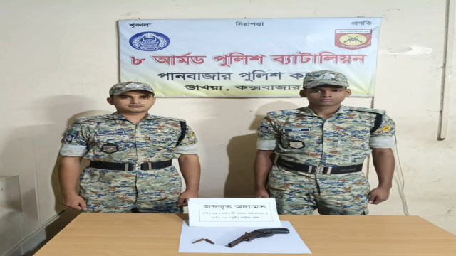 Weapons and Ammunition Recovered in Rohingya Camp Raid