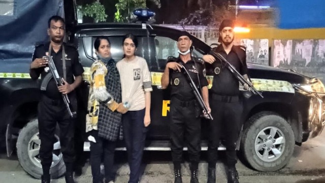 Mahira Binte Maruf Puli, the missing HSC examinee, after being rescued by RAB-4 from a remote area in Savar nearly 16 hours after her disappearance. (Photo: RAB-4)