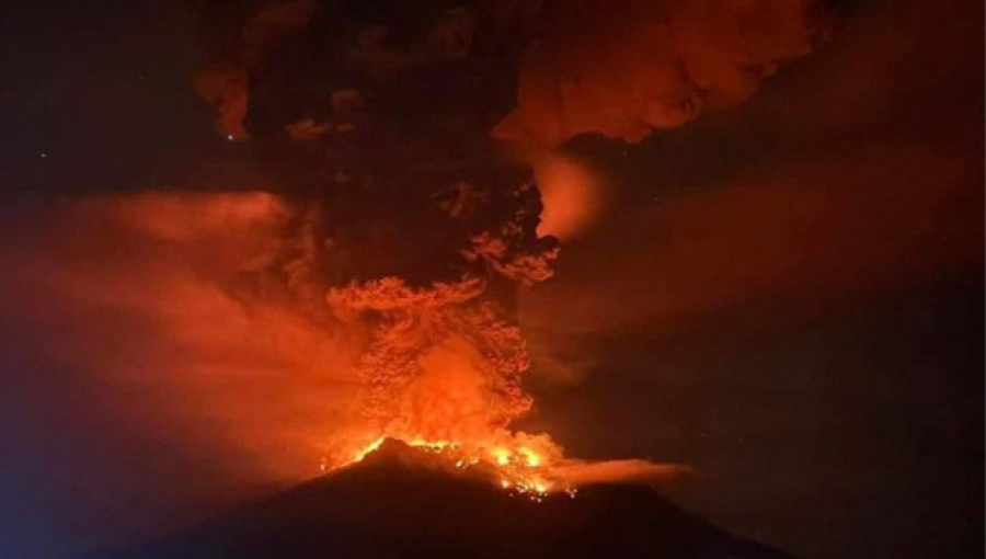 Mount Ruang Volcano Eruption Prompts Evacuations in Indonesia